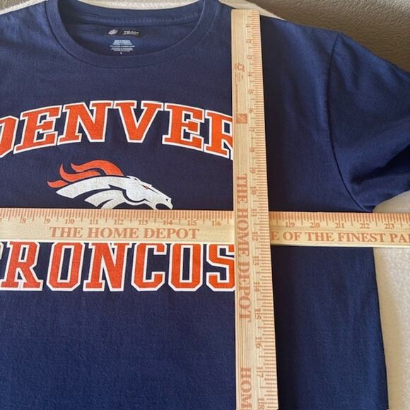 Denver Broncos Logo Men's Large Short Sleeve Shirt Navy Blue NFL Team Apparel - Picture 5 of 8